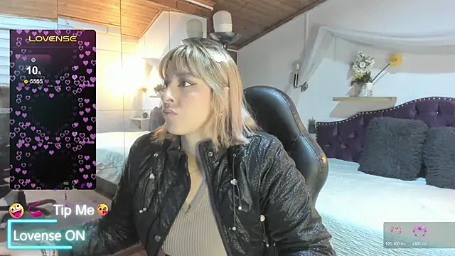 sophialyh 1 online show from February 2026 12:39:02 PM