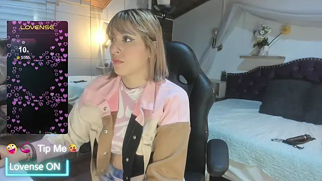 sophialyh 1 online show from February 2026 12:38:02 PM