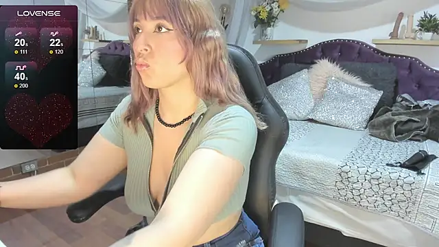 Snapshot of sophialyh_1 chatting on November 2025 12:53:02 PM sophialyh 1 online show from November 2025 12:53:02 PM