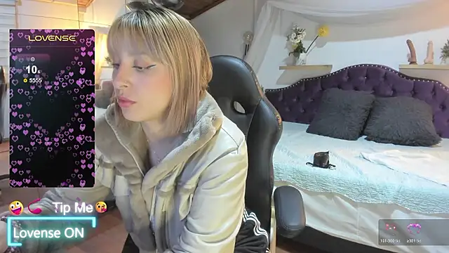 sophialyh 1 online show from February 2026 01:00:02 PM