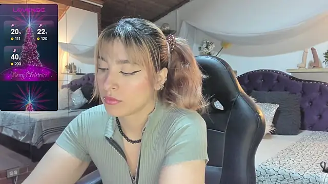 Snapshot of sophialyh_1 chatting on December 2025 12:48:02 PM sophialyh 1 online show from December 2025 12:48:02 PM