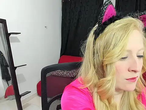 AliceCat 01 online show from January 2026 07:03:01 AM