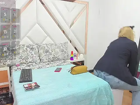 AliceCat 01 online show from December 2025 02:07:02 AM