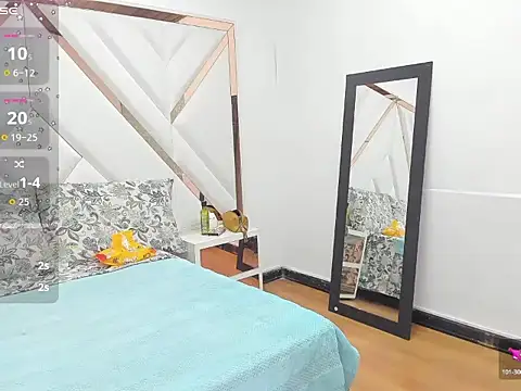 AliceCat 01 online show from December 2025 02:34:01 PM