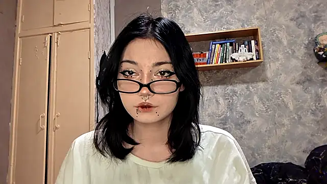 Beeping Creature online show from November 2025 04:22:02 PM