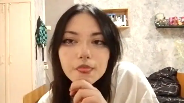 Beeping Creature online show from November 2025 04:12:01 PM