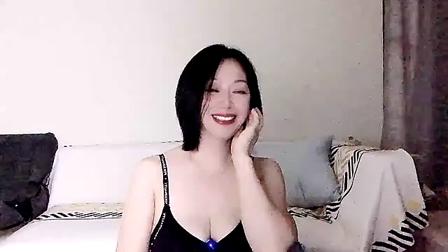 Smile-- online show from October 2025 03:35:01 PM
