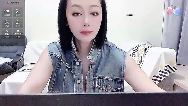Smile-- online show from October 2025 12:40:02 PM