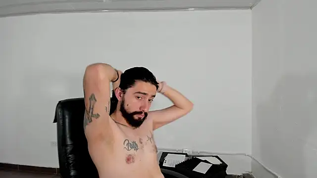 Snapshot of maximusdominus26 chatting on March 2026 10:17:01 PM maximusdominus26 online show from March 2026 10:17:01 PM