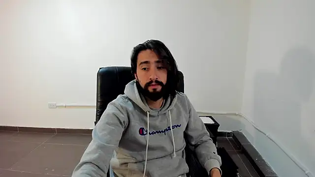 Snapshot of maximusdominus26 chatting on February 2026 02:45:02 AM maximusdominus26 online show from February 2026 02:45:02 AM