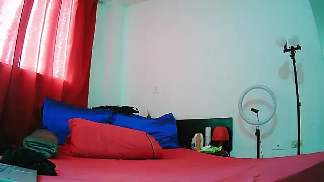 Snapshot of MissAsly chatting on November 2025 02:06:02 PM MissAsly online show from November 2025 02:06:02 PM