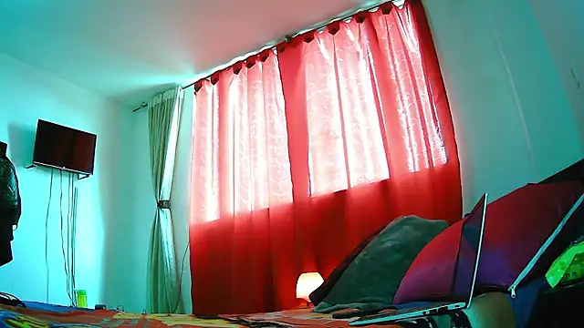 Snapshot of MissAsly chatting on October 2025 05:34:02 PM MissAsly online show from October 2025 05:34:02 PM