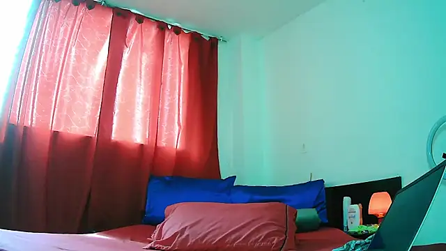 Snapshot of MissAsly chatting on November 2025 03:24:01 PM MissAsly online show from November 2025 03:24:01 PM