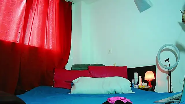 Snapshot of MissAsly chatting on November 2025 01:23:02 PM MissAsly online show from November 2025 01:23:02 PM