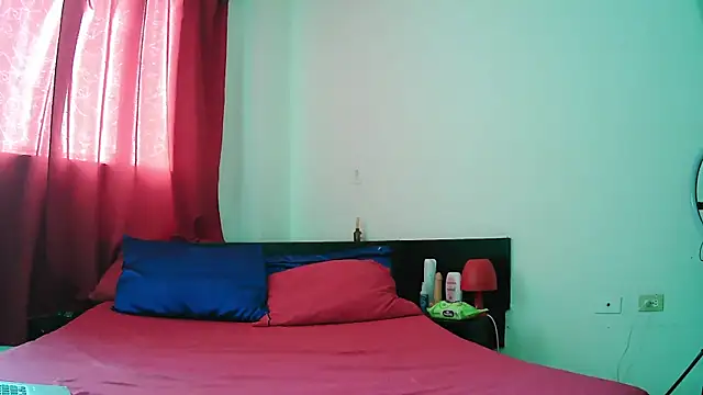 Snapshot of MissAsly chatting on December 2025 04:17:02 PM MissAsly online show from December 2025 04:17:02 PM