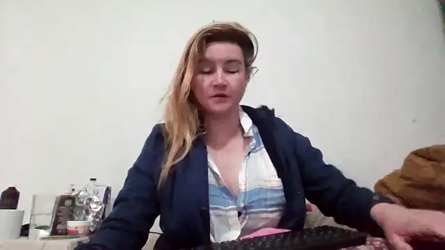 Snapshot of vagimosa chatting on November 2025 07:45:02 AM vagimosa online show from November 2025 07:45:02 AM