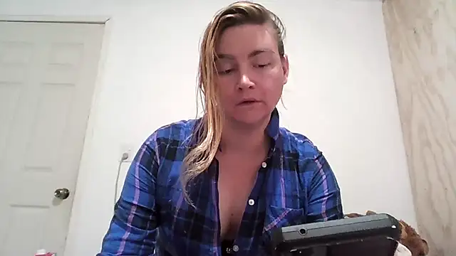 Snapshot of vagimosa chatting on November 2025 04:27:02 AM vagimosa online show from November 2025 04:27:02 AM