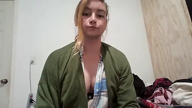 Snapshot of vagimosa chatting on October 2025 08:52:01 PM vagimosa online show from October 2025 08:52:01 PM