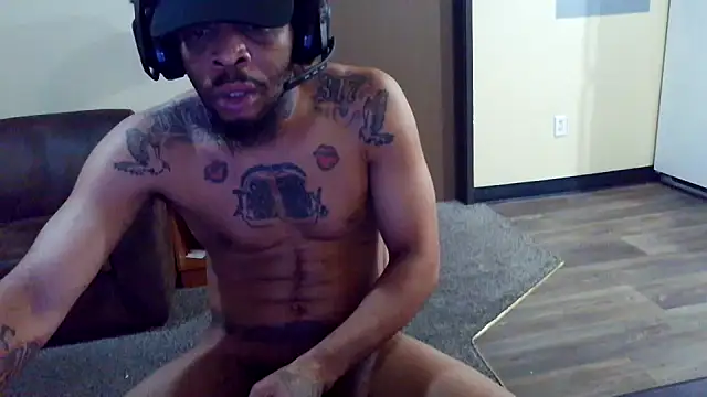 Snapshot of thefreakscomeoutatnight chatting on April 2026 07:34:01 AM thefreakscomeoutatnight online show from April 2026 07:34:01 AM