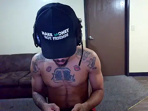 Snapshot of thefreakscomeoutatnight chatting on May 2026 07:57:02 AM thefreakscomeoutatnight online show from May 2026 07:57:02 AM