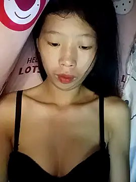 Snapshot of Khanhu_xx chatting on October 2025 02:17:02 PM Khanhu xx online show from October 2025 02:17:02 PM