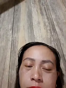 Tuyet xx online show from October 2025 08:15:02 AM