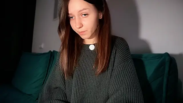 Snapshot of monnymoon chatting on December 2025 08:38:01 AM monnymoon online show from December 2025 08:38:01 AM