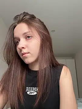 Snapshot of monnymoon chatting on October 2025 06:48:01 AM monnymoon online show from October 2025 06:48:01 AM