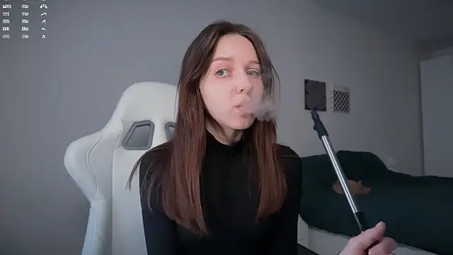 Snapshot of monnymoon chatting on November 2025 06:51:02 AM monnymoon online show from November 2025 06:51:02 AM