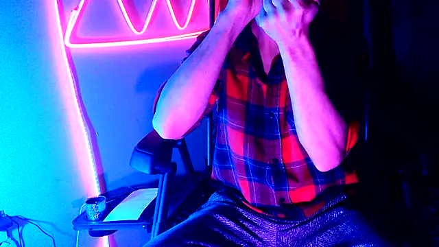 highinhtxx online show from November 2025 06:35:01 AM