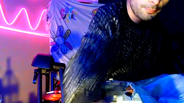 highinhtxx online show from December 2025 12:16:02 AM