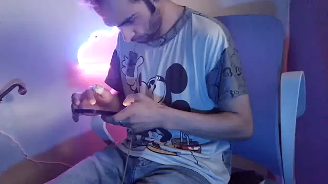 highinhtxx online show from May 2026 05:20:02 PM