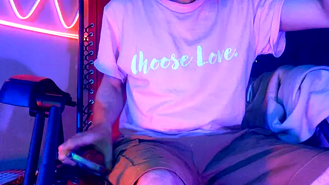 highinhtxx online show from December 2025 07:13:01 PM