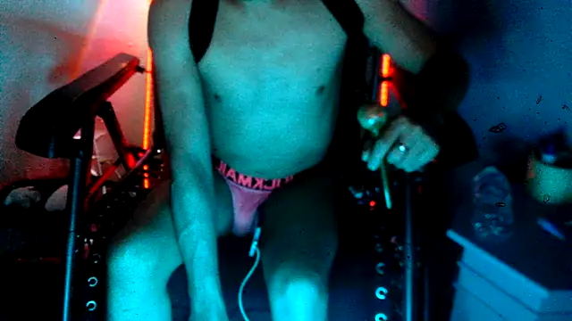 highinhtxx online show from March 2026 02:05:02 AM