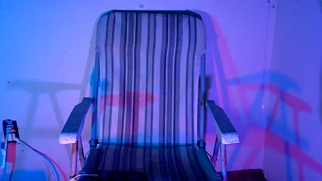 highinhtxx online show from November 2025 12:03:01 AM