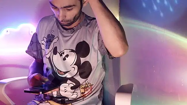 highinhtxx online show from May 2026 03:21:01 AM