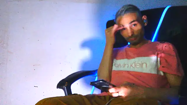 highinhtxx online show from February 2026 06:44:01 AM