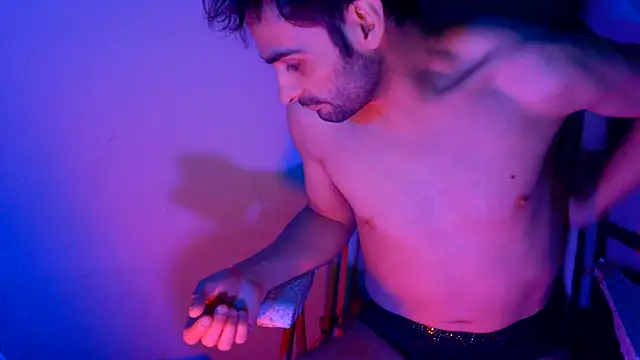 highinhtxx online show from October 2025 04:42:01 AM