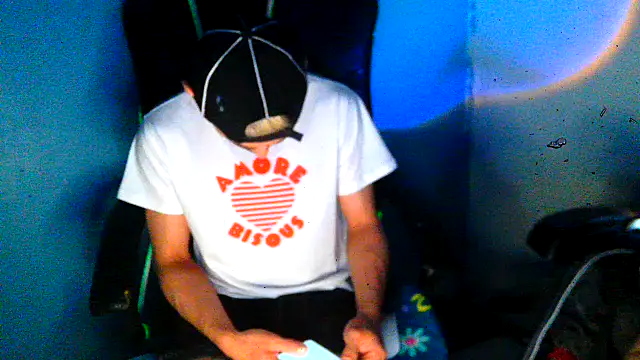 highinhtxx online show from February 2026 01:05:02 AM