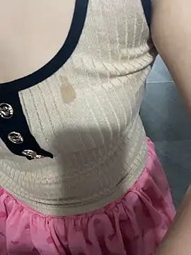 lee ly online show from October 2025 06:45:02 AM