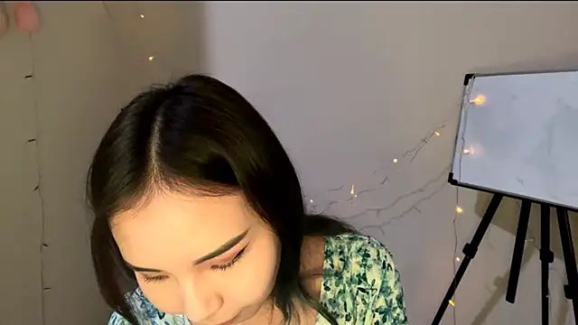 CarollFalick online show from December 2025 12:37:01 PM