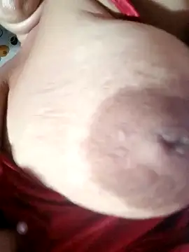 Hotmommax online show from January 2026 08:24:02 PM