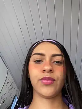 Snapshot of miluwatson chatting on October 2025 05:36:02 PM miluwatson online show from October 2025 05:36:02 PM