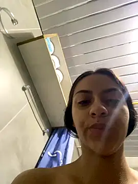 Snapshot of miluwatson chatting on November 2025 07:28:02 PM miluwatson online show from November 2025 07:28:02 PM