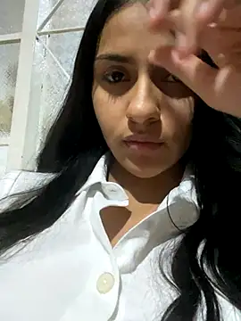 Snapshot of miluwatson chatting on October 2025 01:51:02 AM miluwatson online show from October 2025 01:51:02 AM