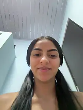 Snapshot of miluwatson chatting on February 2026 06:16:01 PM miluwatson online show from February 2026 06:16:01 PM