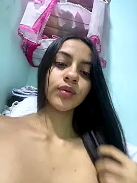 Snapshot of miluwatson chatting on October 2025 04:11:01 AM miluwatson online show from October 2025 04:11:01 AM