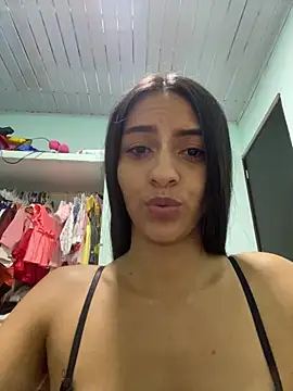 Snapshot of miluwatson chatting on October 2025 11:26:02 PM miluwatson online show from October 2025 11:26:02 PM