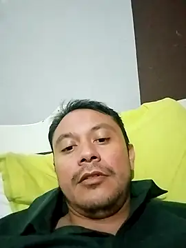 Snapshot of Ricuss9 chatting on October 2025 03:30:02 AM Ricuss9 online show from October 2025 03:30:02 AM