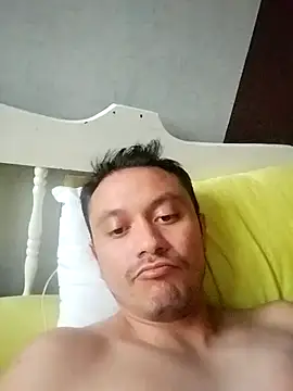 Snapshot of Ricuss9 chatting on October 2025 11:19:01 PM Ricuss9 online show from October 2025 11:19:01 PM